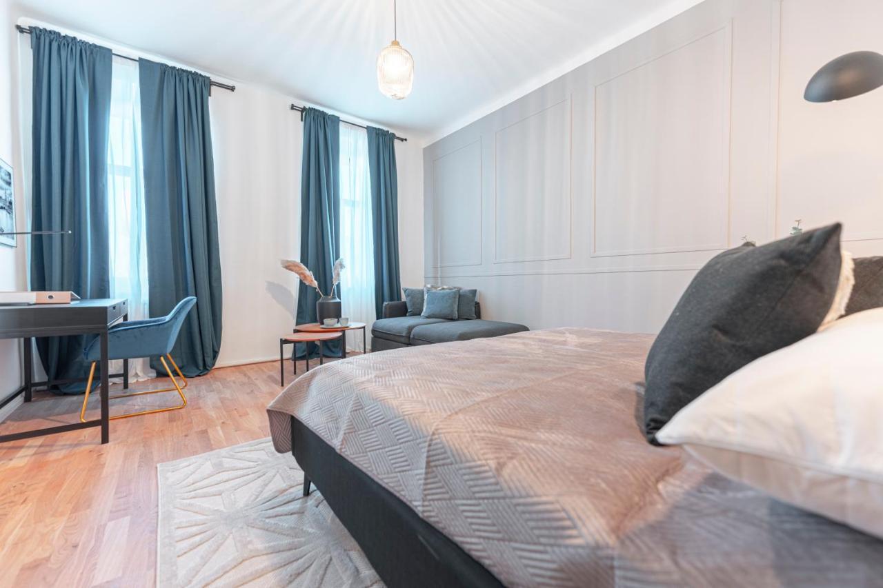 City Appartement Wagram Am Hauptbahnhof Sankt Poelten Extérieur photo