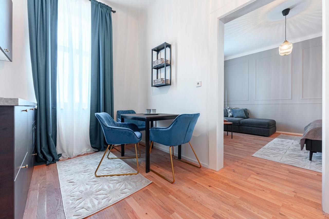 City Appartement Wagram Am Hauptbahnhof Sankt Poelten Extérieur photo